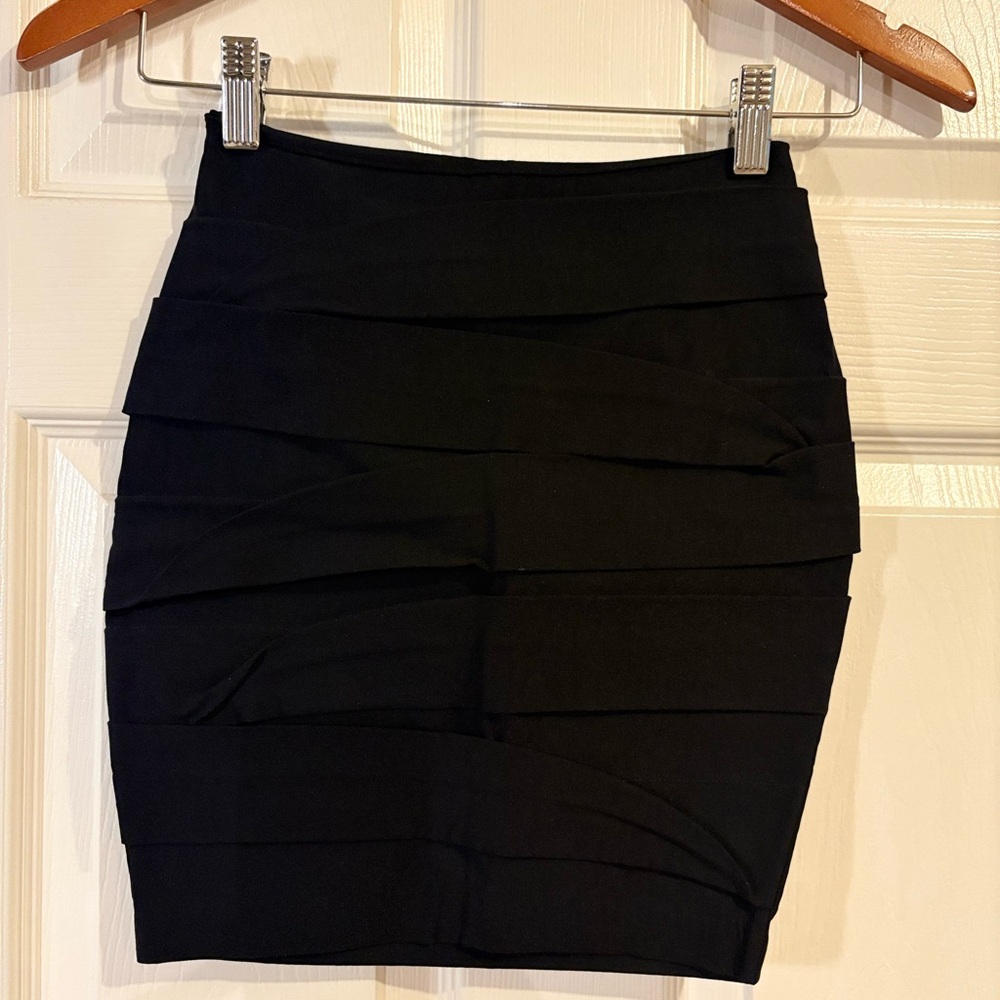 Iz Byer Black Bandage Mini Skirt - Picture 2 of 6